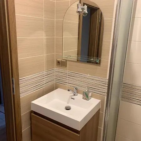 Cafe De La Creme Kuzelov