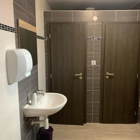 Cafe De La Creme Kuzelov