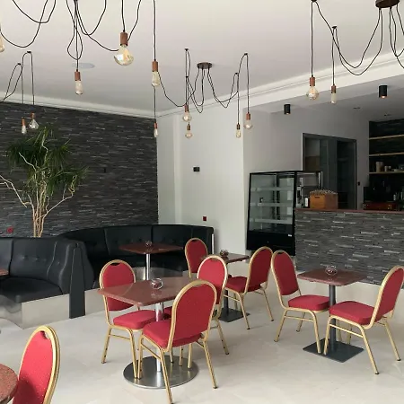 Cafe De La Creme Kuzelov