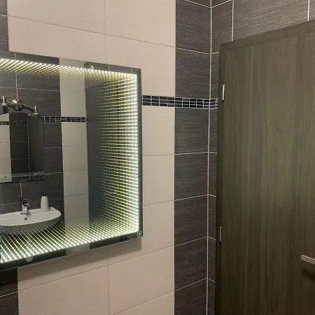 Gasthuis Cafe De La Creme 3*