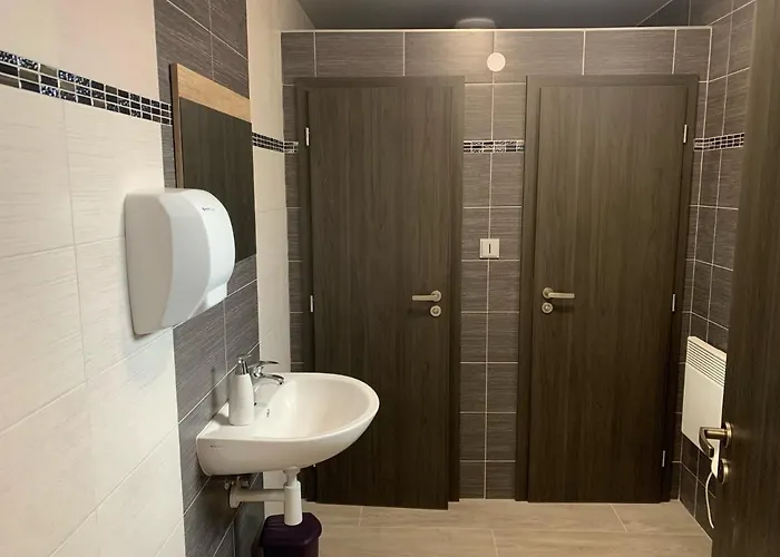 Cafe De La Creme Kuzelov