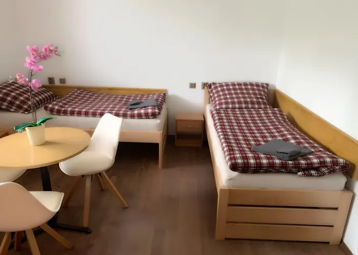 Pensjonat Cafe De La Creme Kuzelov